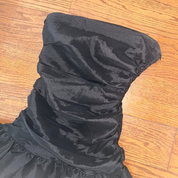Do+Be Ruched Strapless Black Bubble Hem Cocktail Mini Dress Size Small - Picture 5 of 9